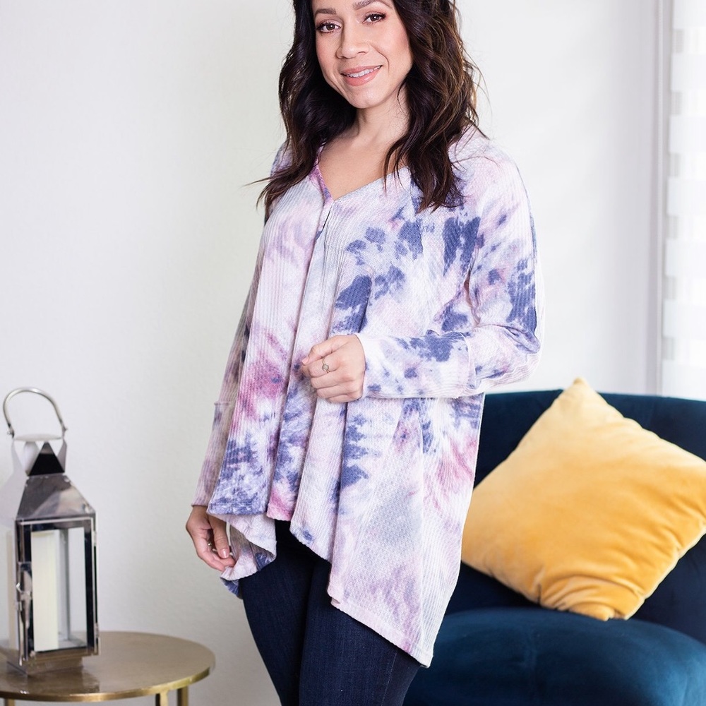 Thermal tiedye long sleeve top with raglan sleeve